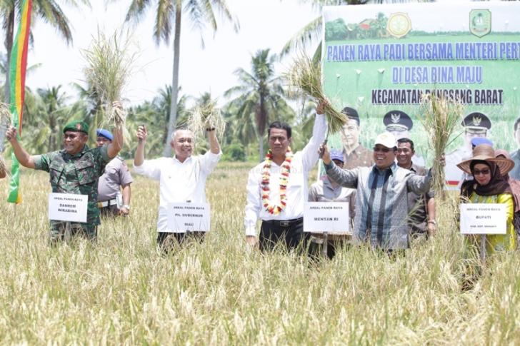 Riau Bangun Desa Berkualitas dan Mandiri