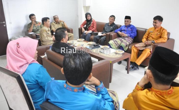 Soal Program, Sumbar Belajar ke Kampar