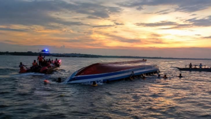 Kecelakaan Kapal Four Brother di Perairan Selat Air Hitam, Sebagian Orang Dilaporkan Hilang