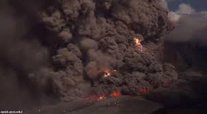 Erupsi Gunung Barujari Masih Sebabkan Bandara Bali Lumpuh Total