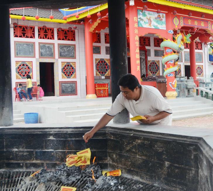 H-1 Tahun Baru Imlek 2567, Klenteng Hock Liong Kiong Dumai Sepi Pengunjung