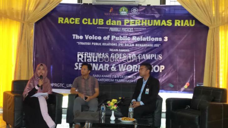 Seminar Perhumas Riau Dihadiri Ratusan Mahasiswa UNRI