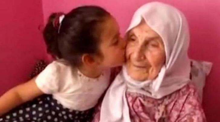 Umurnya 111 Tahun, Cucunya 120 Orang, Nenek Ini Tak Pernah ke Dokter