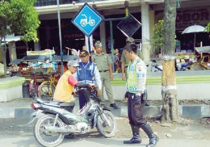 Dishub Meranti Tertibkan Penataan Parkir  di Selatpanjang
