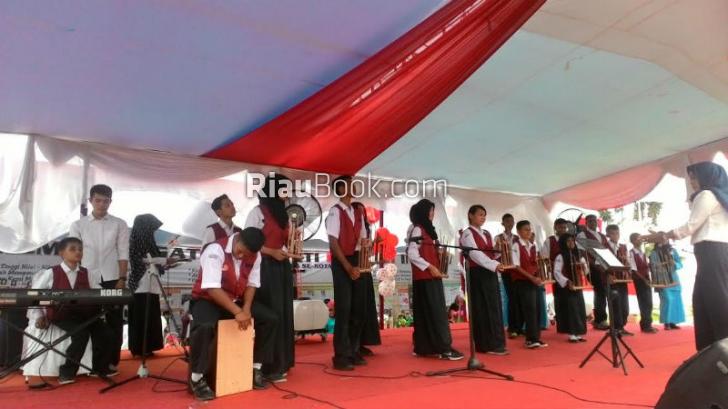Belasan Anak Disabilitas Menari dan Bernyanyi, Ketua KPK Saja Kagum