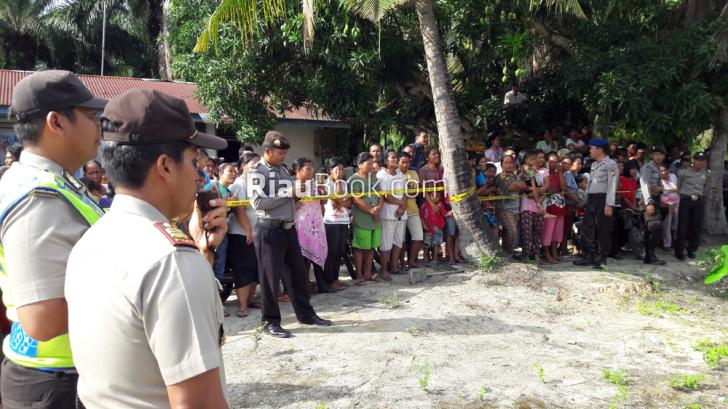 53 Polisi Dumai Amankan Rekonstruksi Pembunuhan Pemilik Warung