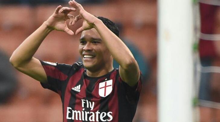 Mesin Gol AC Milan Diperebutkan Chelsea dan MU