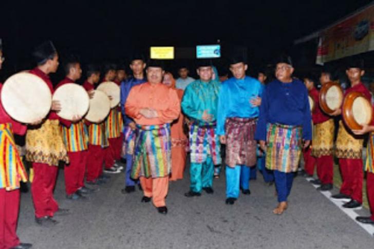 JCH Bengkalis Disambut Tabuhan Kompang di Batam