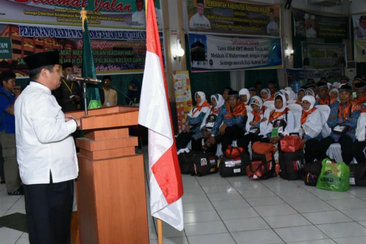 Cuaca Arab Saudi Panas, Bupati Bengkalis Ingatkan JCH Konsumsi Makanan Bergizi