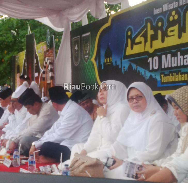 Menjelang Dilantik Menjadi Ketua DPRD Riau, Septina Primawati Rusli Hadiri Gema Muharram di Tembilahan