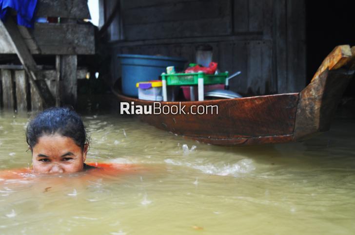 Ini Data Terbaru Korban Banjir Kampar, Jefry Noer: Jangan Sampai Tak Kebagian Bantuan