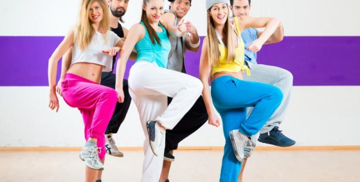 Bakar Lemak dengan Lakukan Zumba, Tarian Sederhana yang Efektif Keluarkan Keringat