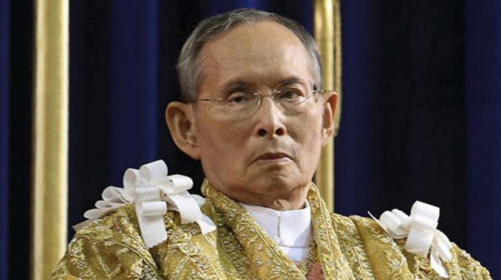 Bhumibol Adulyadej Raja Thailand Meninggal Dunia