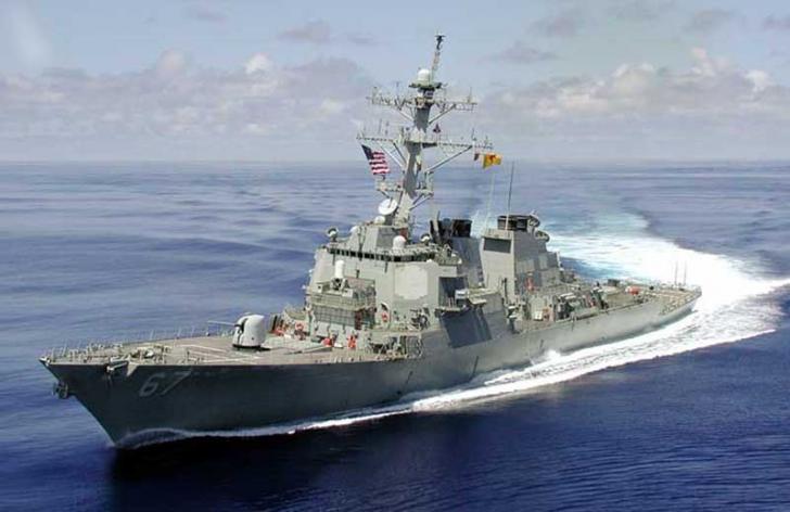 Lagi-lagi Rudal Pemberontak Houthi Nyasar ke Kapal Perang Amerika Serikat