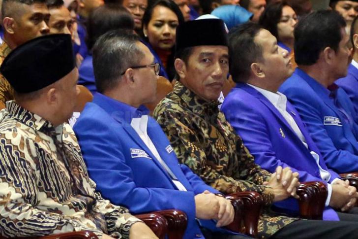 Jokowi Curhat, Kasus Ahok kok Digeser Pada Dirinya?