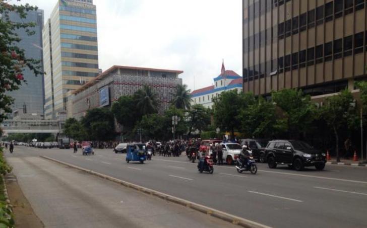 Olah TKP Bom Sarinah Selesai, Jalan Thamrin Kembali Dibuka