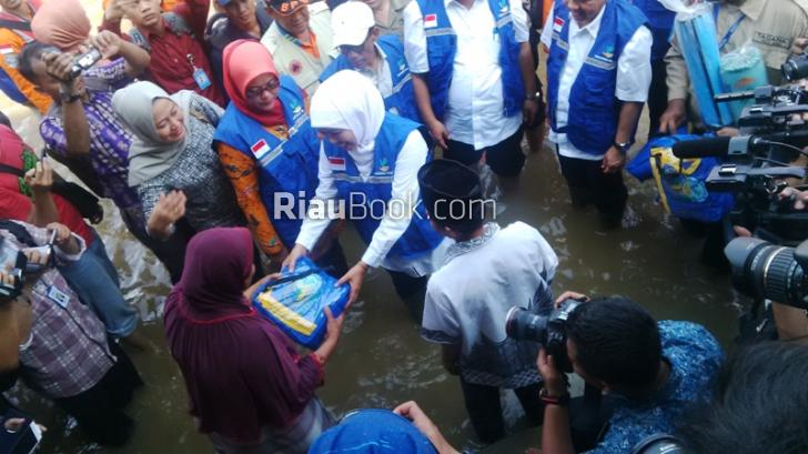 Korban Banjir Kampar Dapat Bantuan Kemensos, yang Meningal Rp15 Juta, Ini Cara dan Syaratnya