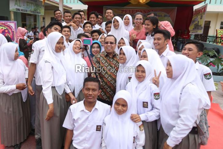 Ini Kata Bupati Irwan, 'Jangan Harapkan Jadi PNS dan Honorer di Meranti'