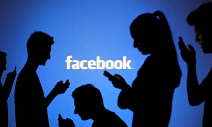 Awas, Jangan Pamerkan Foto Kemesraan di Facebook