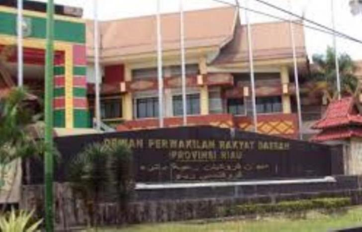 Jumlah Honorer dan PNS Lebih 300 Orang, Tapi DPRD Riau Merasa Tidak Dilayani