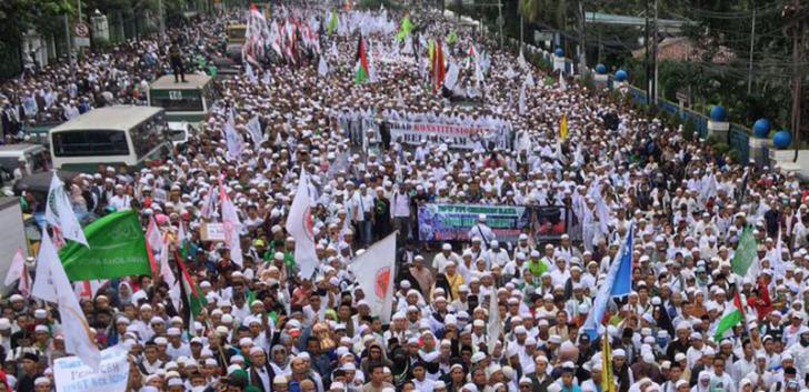 Ribuan Ummat Islam di Jawa Barat Gelar Long March Terkait Kasus Ahok, Sehabis Salat Jumat