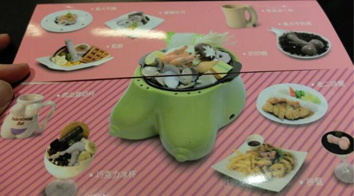 Restoran Ini Tawarkan Makanan Berkonsep Sex, Tertarik?