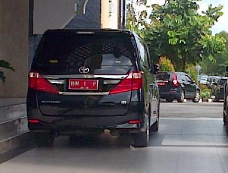 Mobil Bupati Dilarang Lewat Jalur TNI AU, Jefry Noer: Seharusnya TNI Dekat Masyarakat