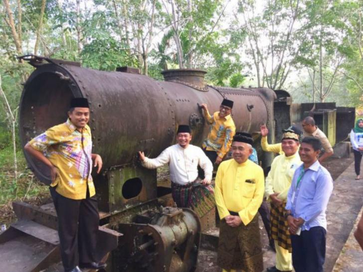 Gerbong Kereta Api di Lipat Kain akan Dipindahkan