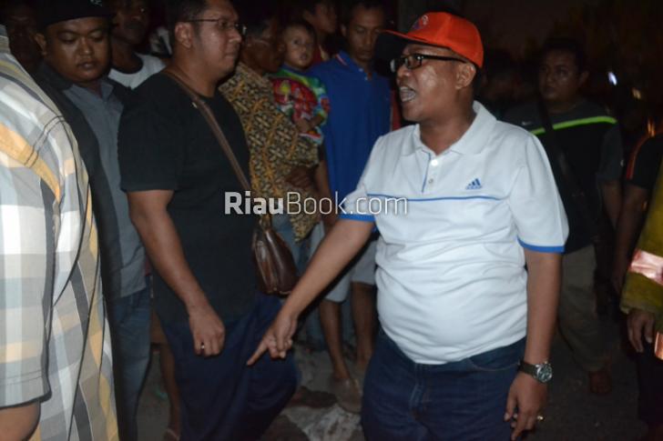 Dilokasi Kebakaran Ruko, Wawako Dumai Nyaris Duel Dengan Masyarakatnya