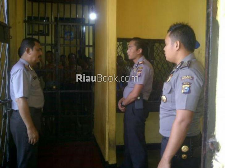 Polsek Bangko Perketat Pengawasan Tahanan, Setiap Pembezuk Diperiksa