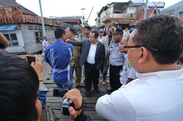 Pelantar Ambruk, Pelabuhan Bongkar Muat di Meranti akan Dipindah ke Dorak