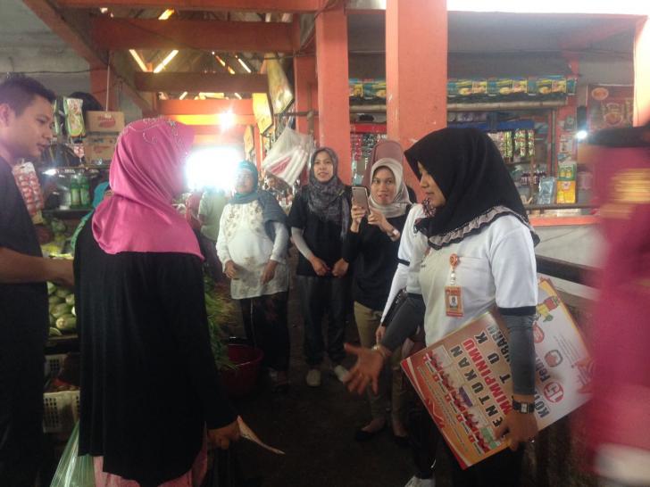 KPU Pekanbaru dan Team Gass Pilwako Blusukan ke Pasar Sail, Tarik Simpati Masyarakat Untuk Memilih Pemimpin