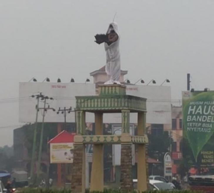 Tugu Bundaran SKA Pekanbaru Penyebab Kemacetan, 'Bongkar Saja'