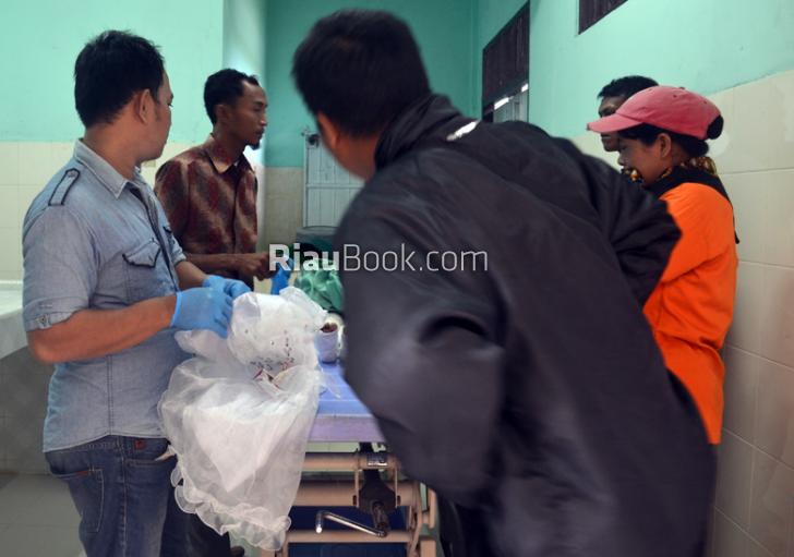 Rumah di Rokan Hilir Terbakar, Seorang Gadis Kecil Tewas Terbakar