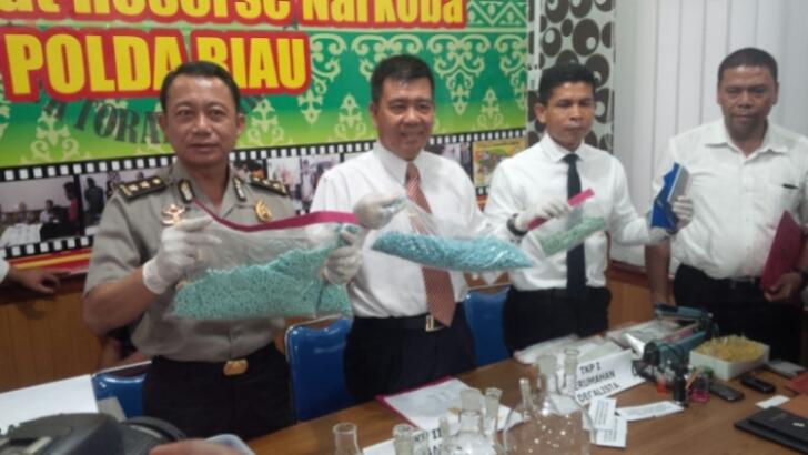 Kaki Tangan Warga Malaysia Ditangkap, Polisi Sita Ribuan Pil Ekstasi