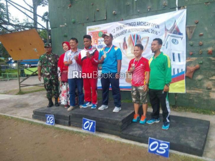 Atlet Panahan Bengkalis Raih 3 Perak pada Kejuaraan Terbuka di Bukit Tinggi