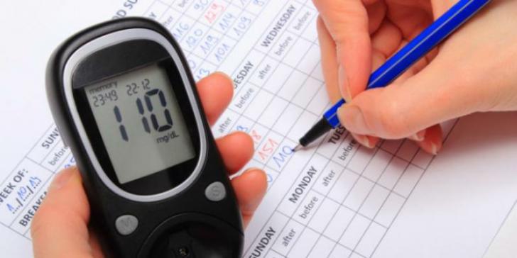Mengapa Kadar Gula Darah Naik Turun? Kenali Penyebnya Disini