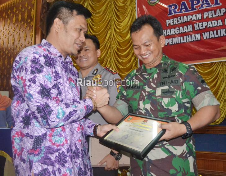Pilkada Sukses, Ketua KPU Dumai Potong Kambing