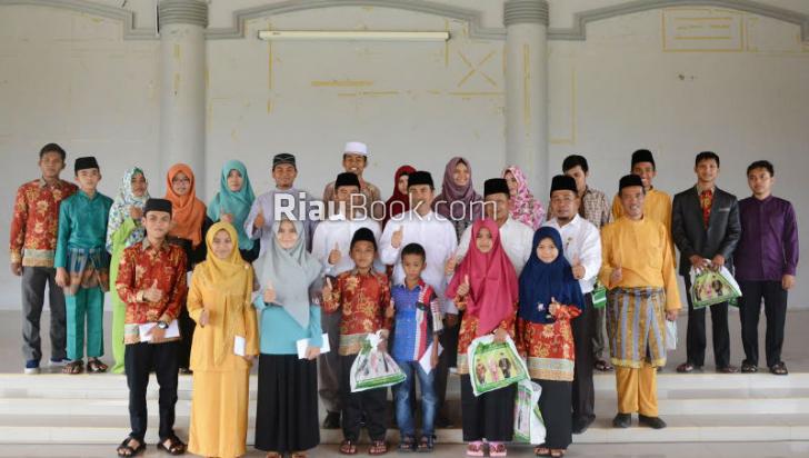 Sejumlah Qori dan Qoriah di Siak Terima Uang Pembinaan