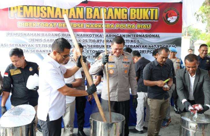 Polda Riau Musnahkan Narkoba Rp69,7 Miliar, Gagalkan Jaringan Internasional dan Selamatkan Hampir Sejuta Jiwa