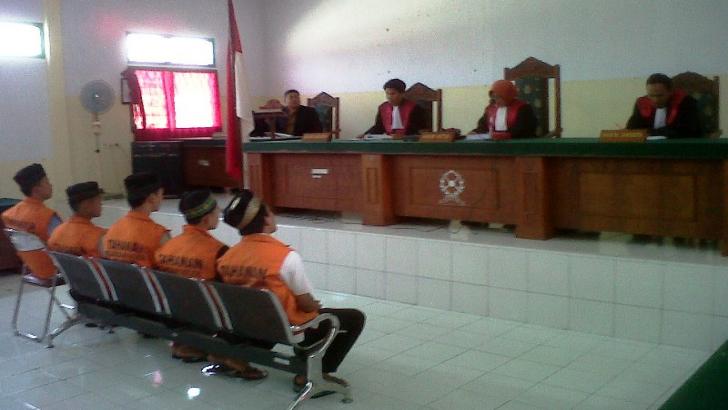 Otak Pemerkosa dan Pembunuh Yuyun Dijatuhi Hukuman Mati