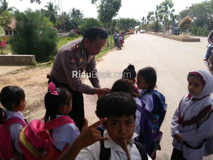 Cara Polisi di Batu Hampar Menjaga Kamtibmas dan Melayani Masyarakat