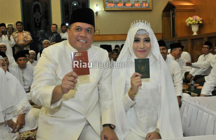 Bupati Yopi Persunting Gadis Pasir Sialang Jaya