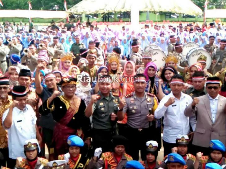Apel Kebangsaan Bersatu, Ribuan Warga Kampar Penuhi Lapangan Pelajar