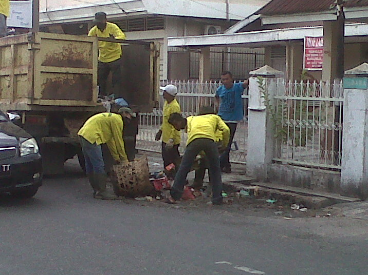 Ada Sampah Menumpuk Laporkan Saja ke No Ini..