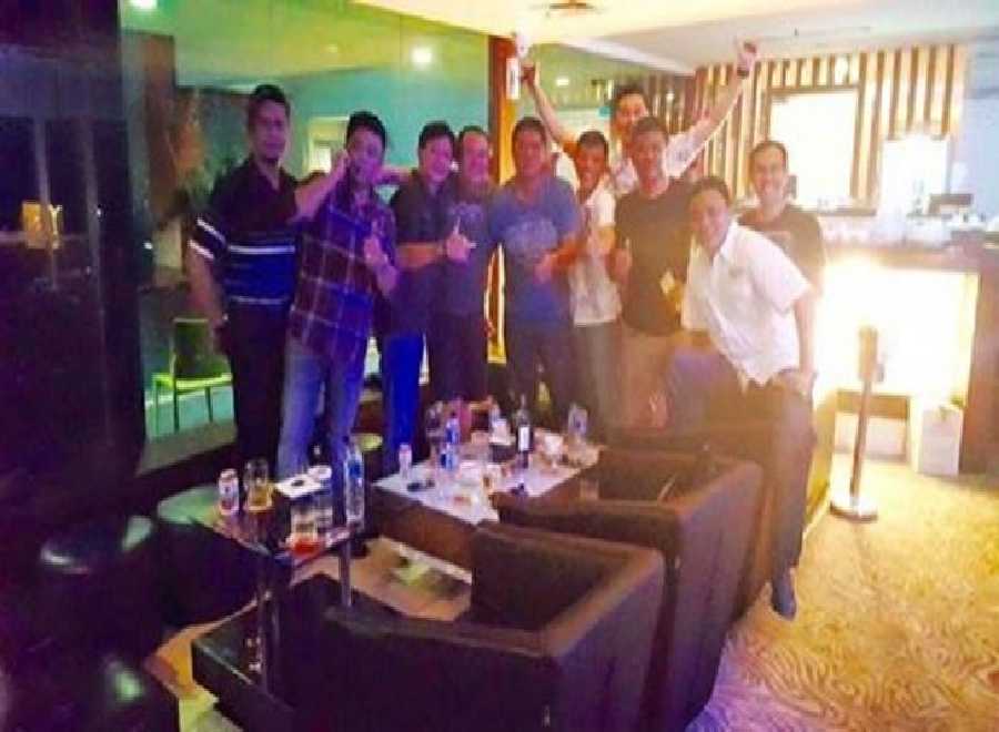 Beredar Foto Meminum Miras Bersama Cukong Perusahaan Lahan Terbakar, Ini Jawaban Kombes Surawan