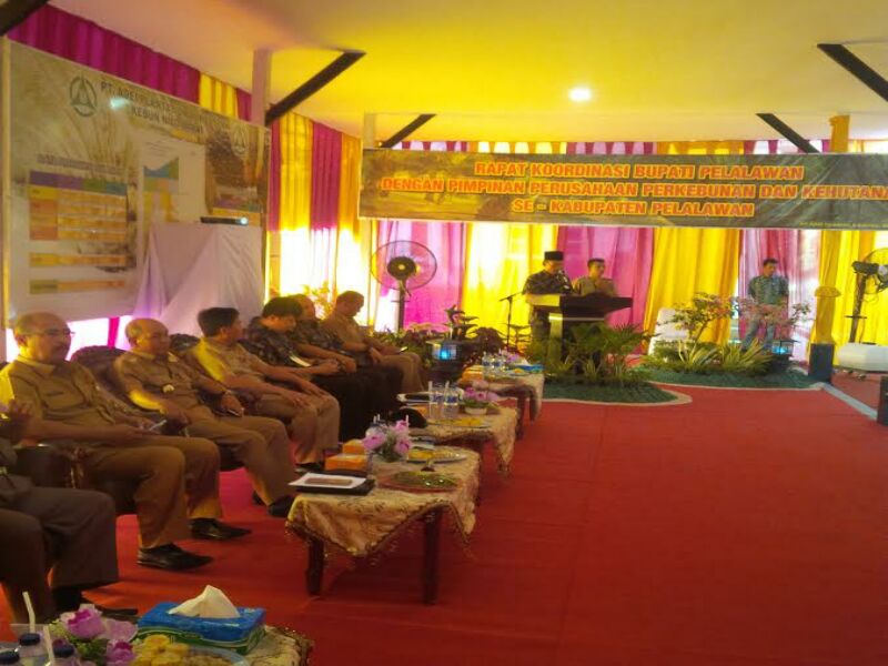 Bupati Pelalawan Bersama Perusahaan Perkebunan Rakor CSR Dan Karlahut Di PT Adei