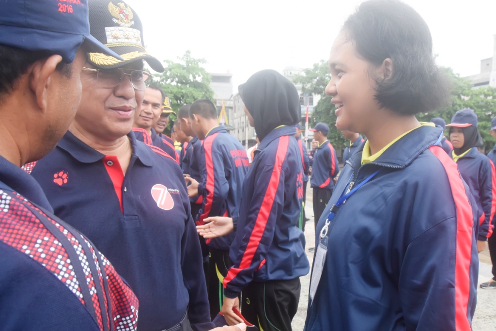 Bupati Wardan Tinjau Paskibra Kabupaten Inhil