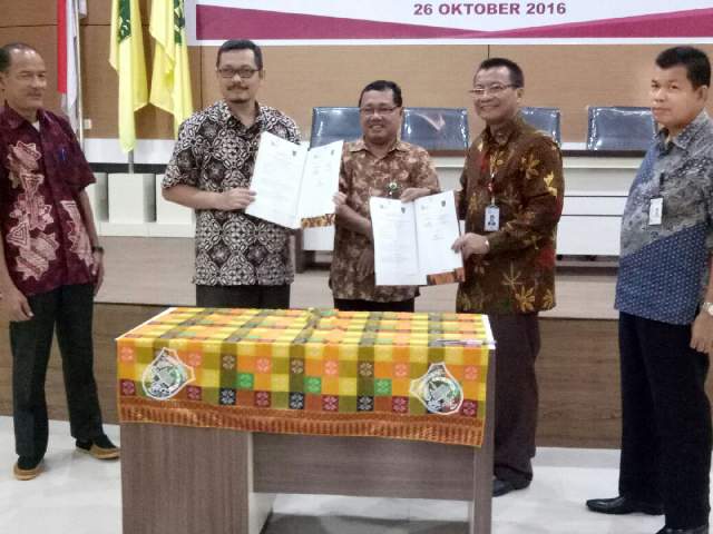 Cegah Kejahatan Keuangan, OJK-UIR Tanda Tangani Kerjasama