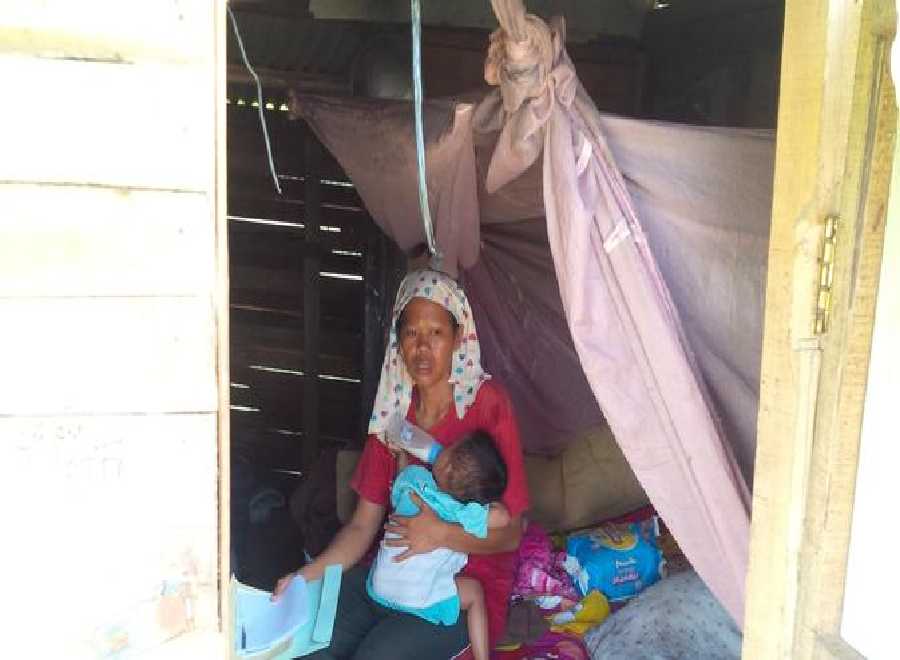 Derita Keluarga Anak Makan Ular Tanpa BPJS